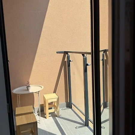 Apartman Divchinest Divcibare